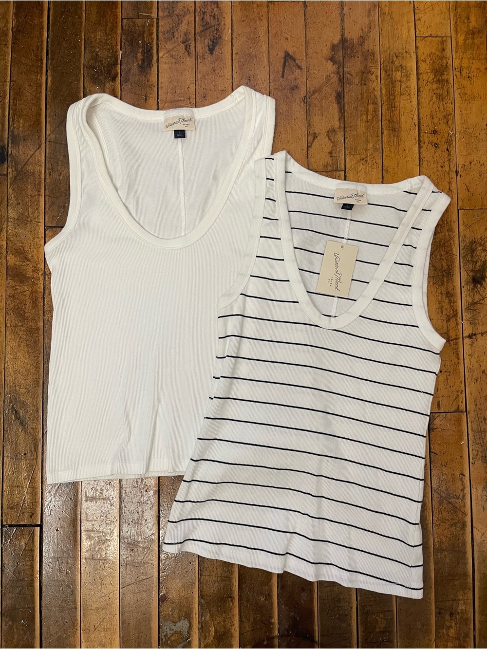 Universal Thread tank top bundle